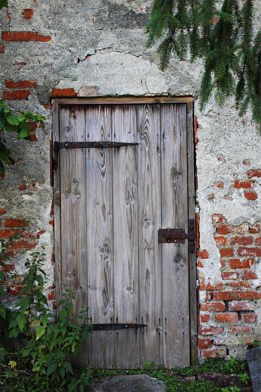 A propos wooden door, wooden gate, expired, house, entrance, building, old, door, facade, wooden door, wooden gate, wooden gate, wooden gate, door, door, door, door, door